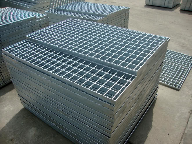 Tấm sàn grating